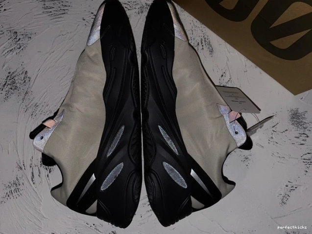 Boost FY3729 MNVN Yeezy Bone 700 Adidas 0801